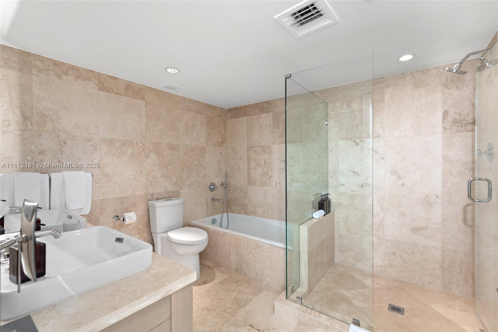102 24th St #1219, Miami Beach FL 33139