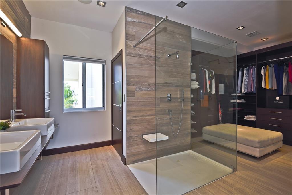 SPECTACULAR MASTER BATHROOM!