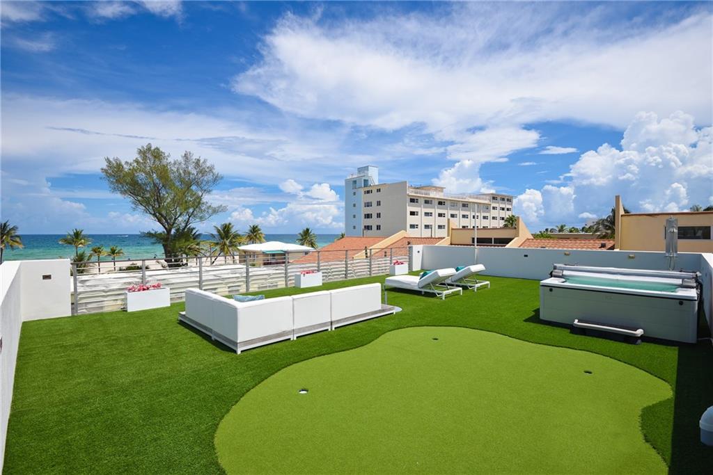 GORGEOUS ROOFTOP/ SPA!!!