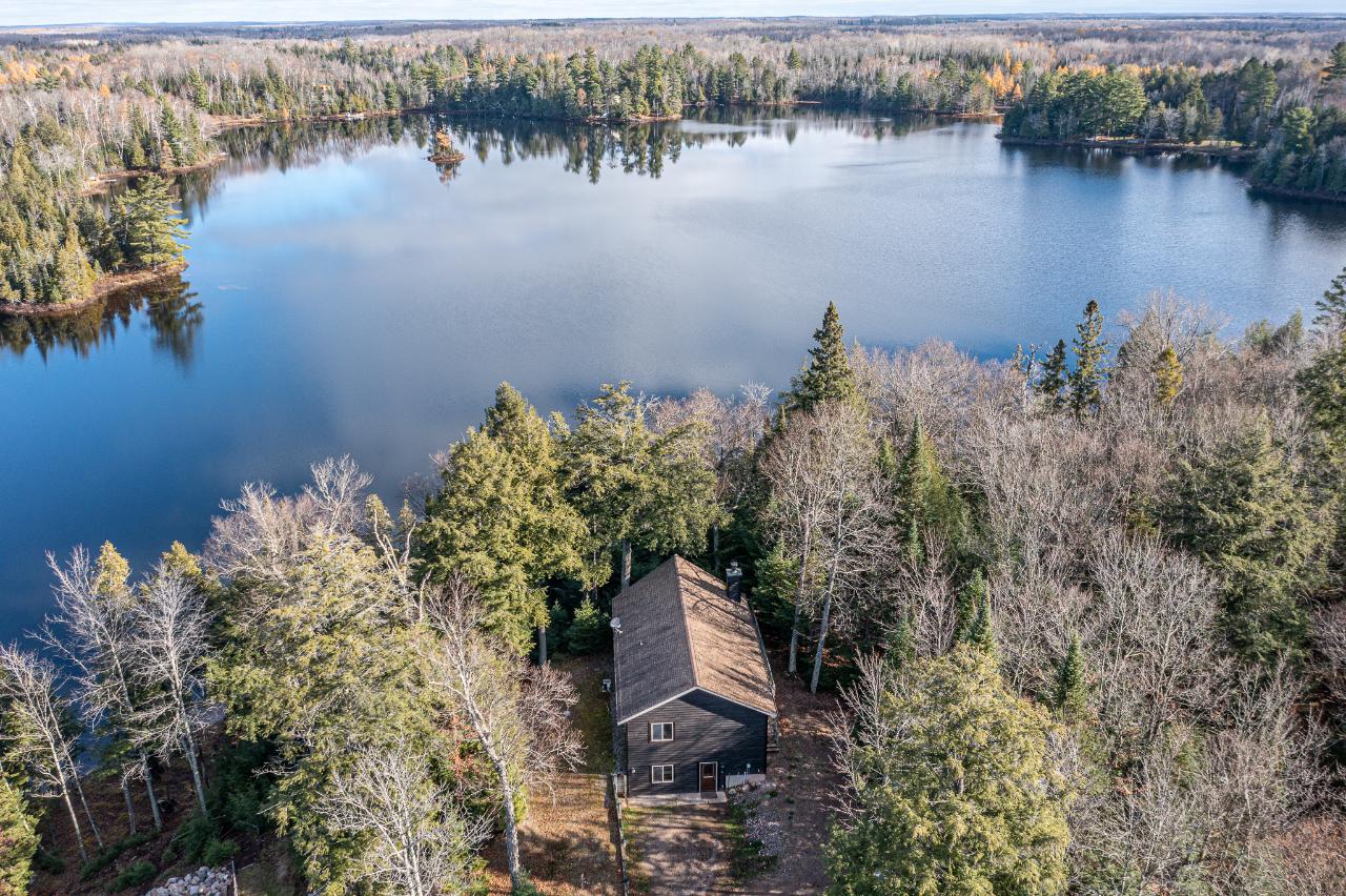 Lake Adelaide Property 14204 Adelaide Dr Photo 1