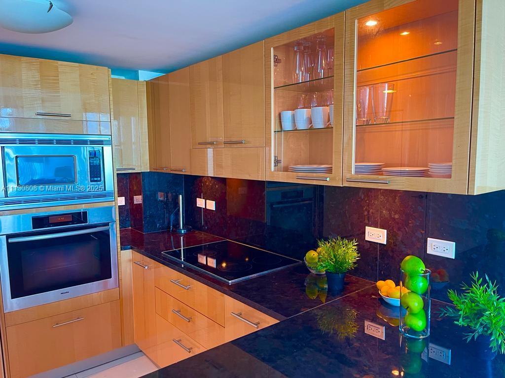 6801 Collins Ave #C1115, Miami Beach FL 33141