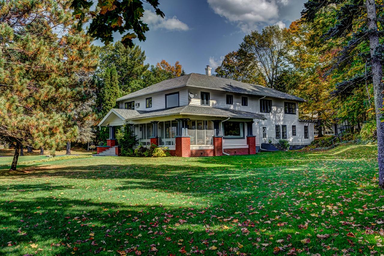 North Twin Lake Property 2294 Hwy 17 Photo 1