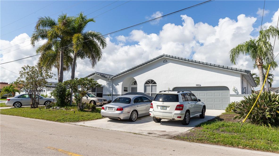 Homes for sale in Lighthouse Point, FL | 4031 Ne 27Th Ter, Lighthouse Point, FL 33064 | MLS# F10311047