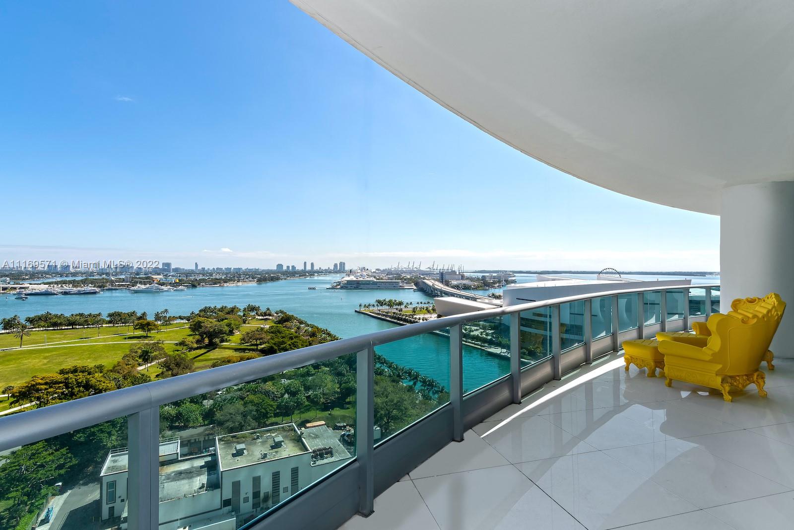 900 Biscayne Blvd #2006, Miami FL 33132