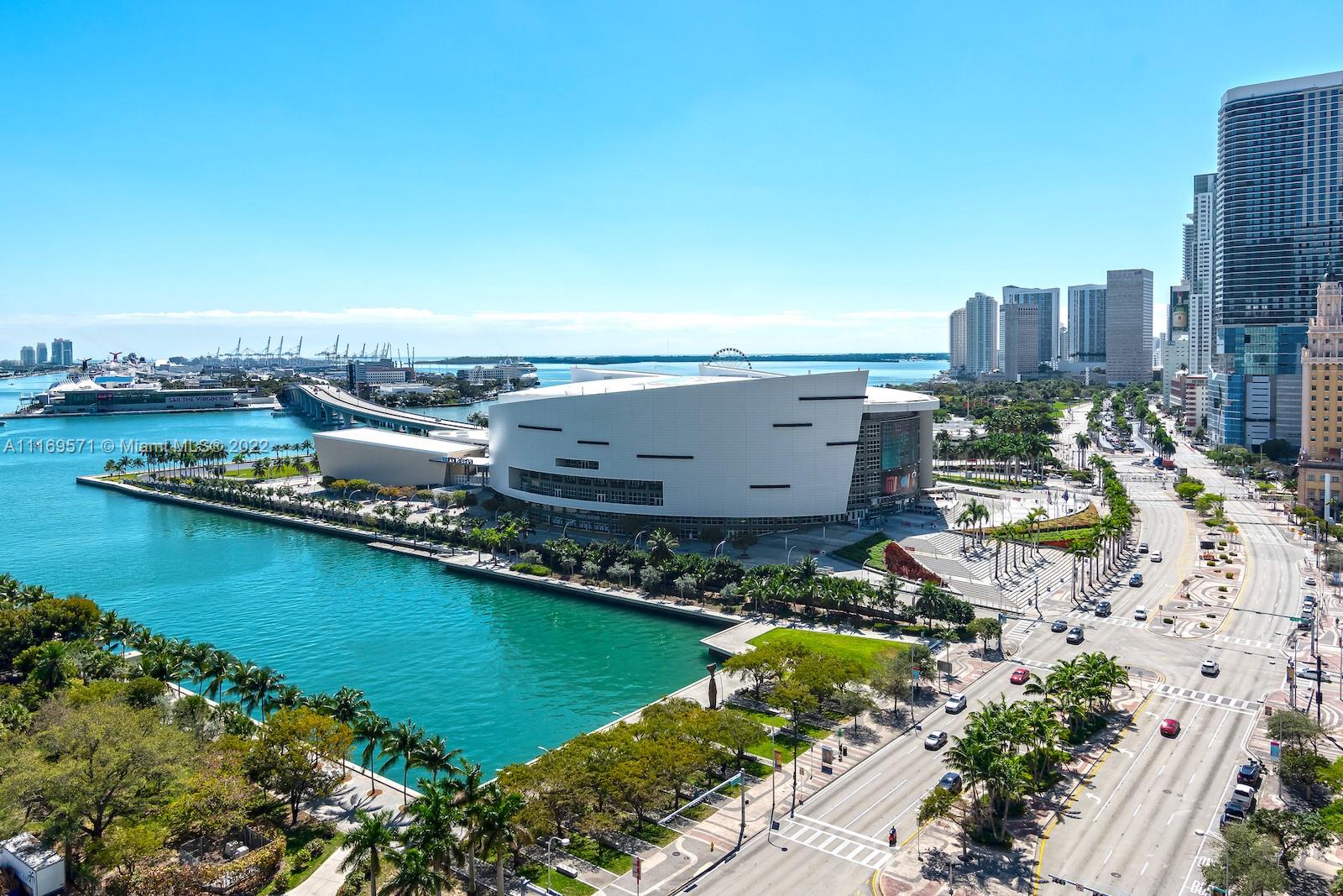 900 Biscayne Blvd #2006, Miami FL 33132