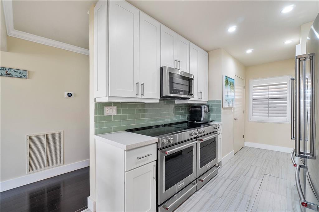 Two Stoves - Double Ovens