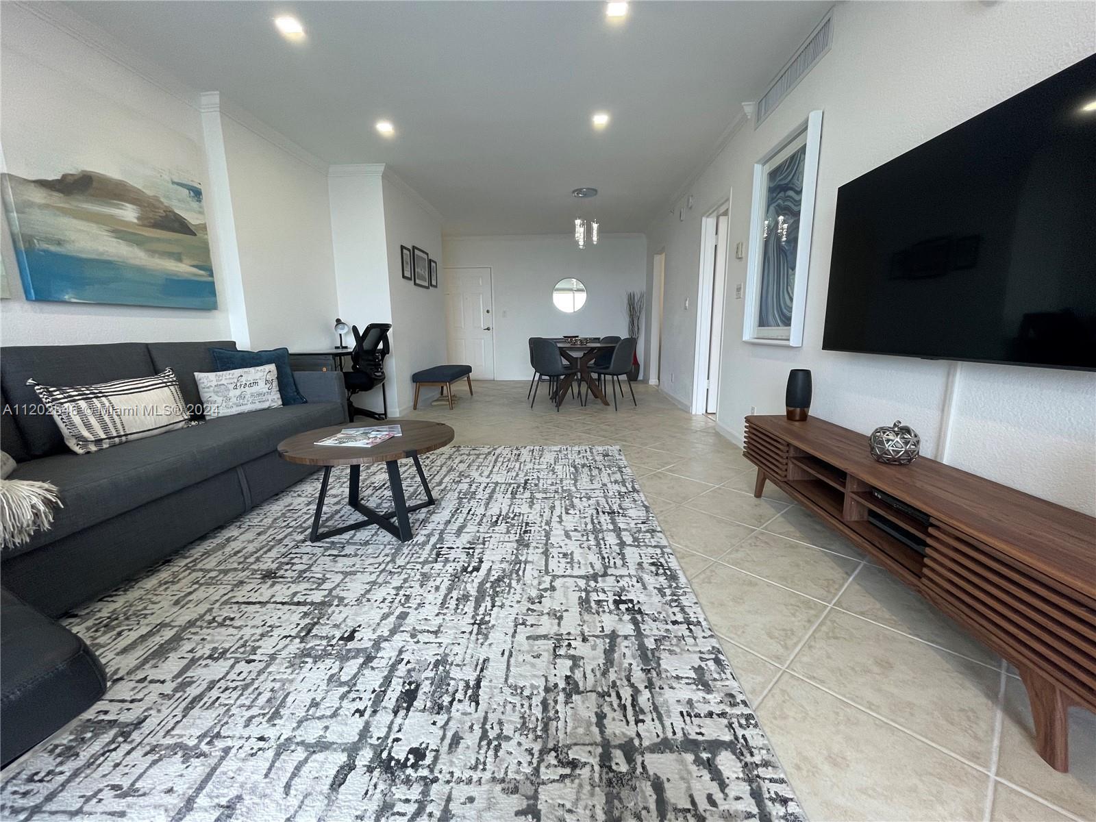2501 S Ocean Dr #PH28, Hollywood FL 33019
