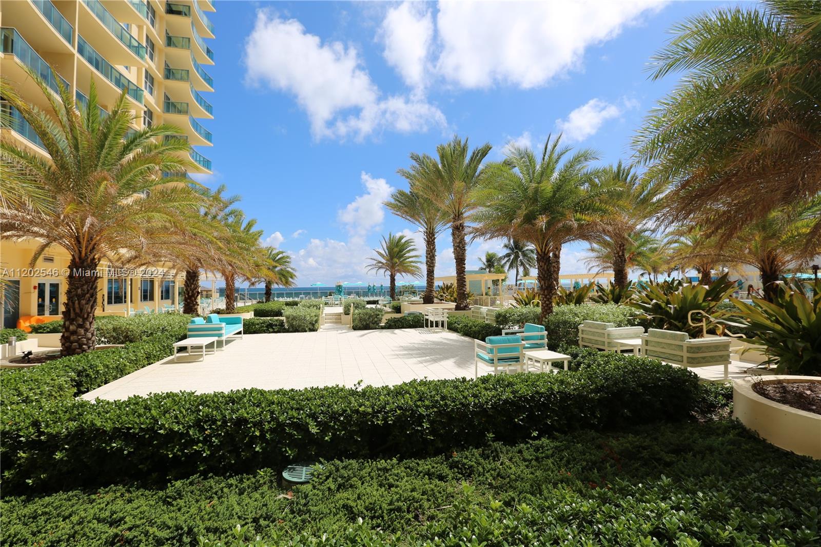 2501 S Ocean Dr #PH28, Hollywood FL 33019