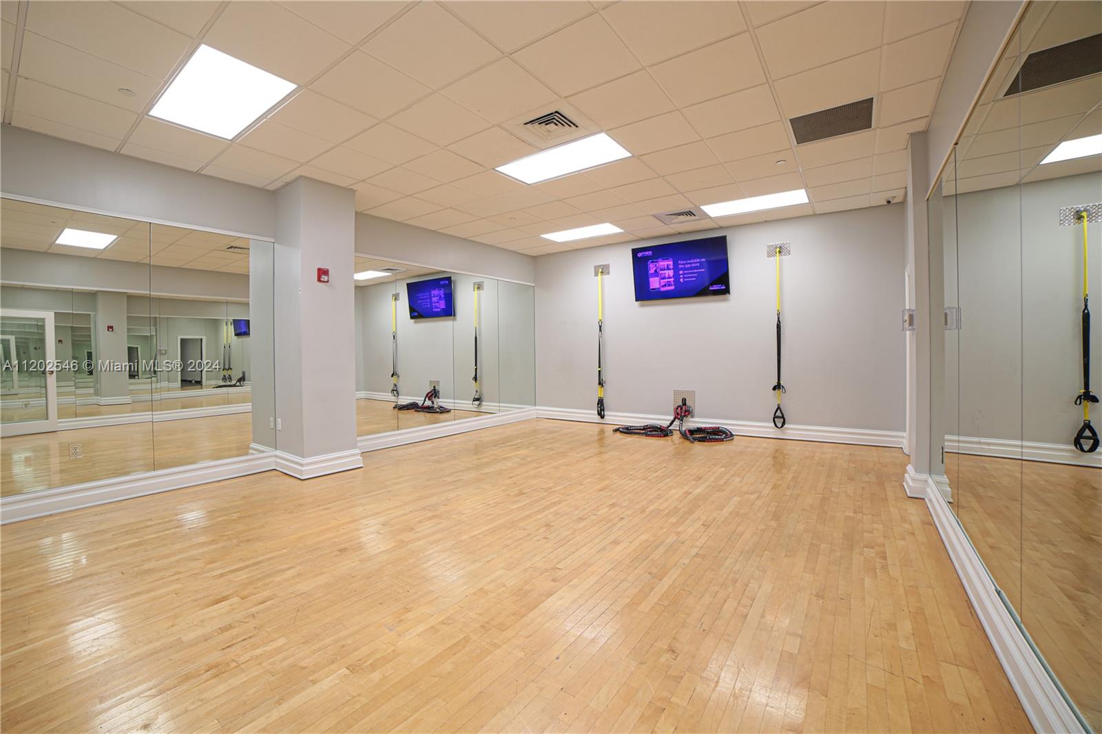 2501 S Ocean Dr #PH28, Hollywood FL 33019