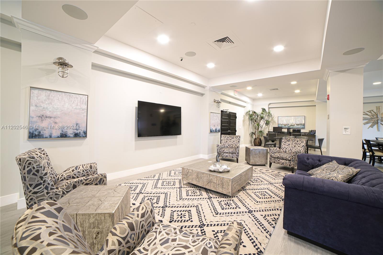2501 S Ocean Dr #PH28, Hollywood FL 33019