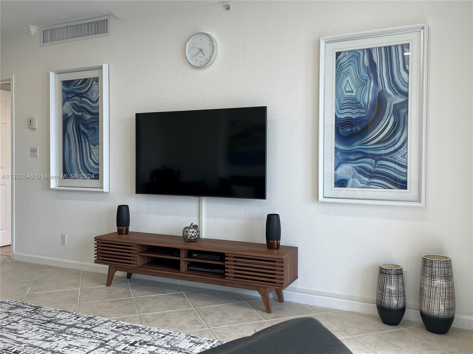 2501 S Ocean Dr #PH28, Hollywood FL 33019