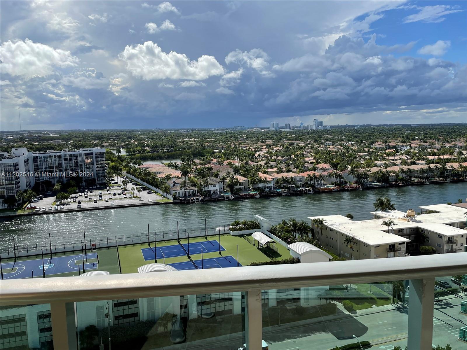 2501 S Ocean Dr #PH28, Hollywood FL 33019