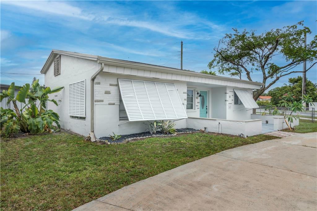 5601 Arthur St Hollywood FL 33021 | F10331329