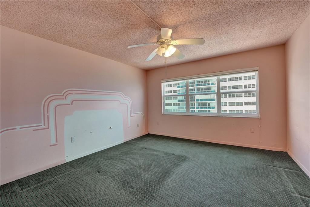  The second guest bedroom.