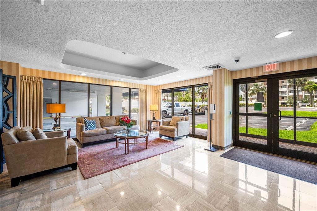 Secure lobby area with 24hr guard.