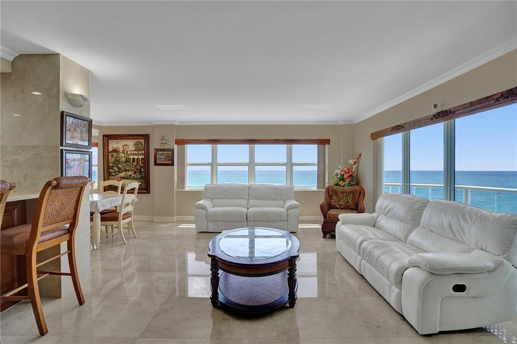 East and south east facing windows ensure lots of light and ocean views.