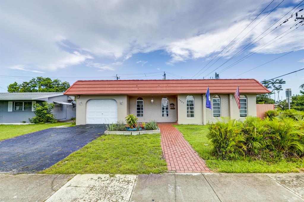 1701 Park Road Hollywood FL 33021 | R10808958