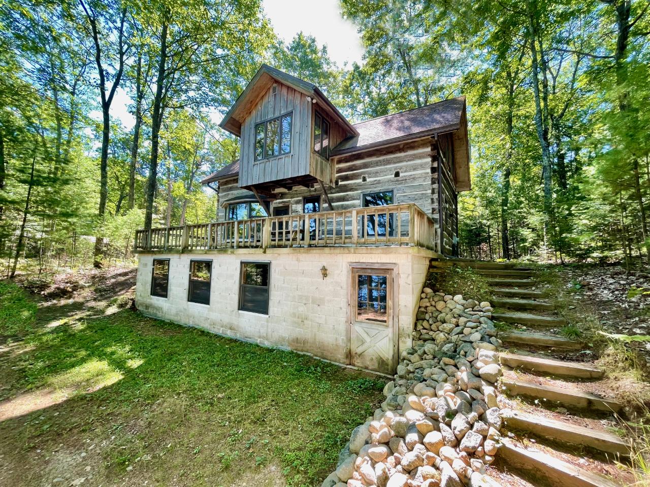 Two Sisters Lake Property 6006 River Rd Photo 1