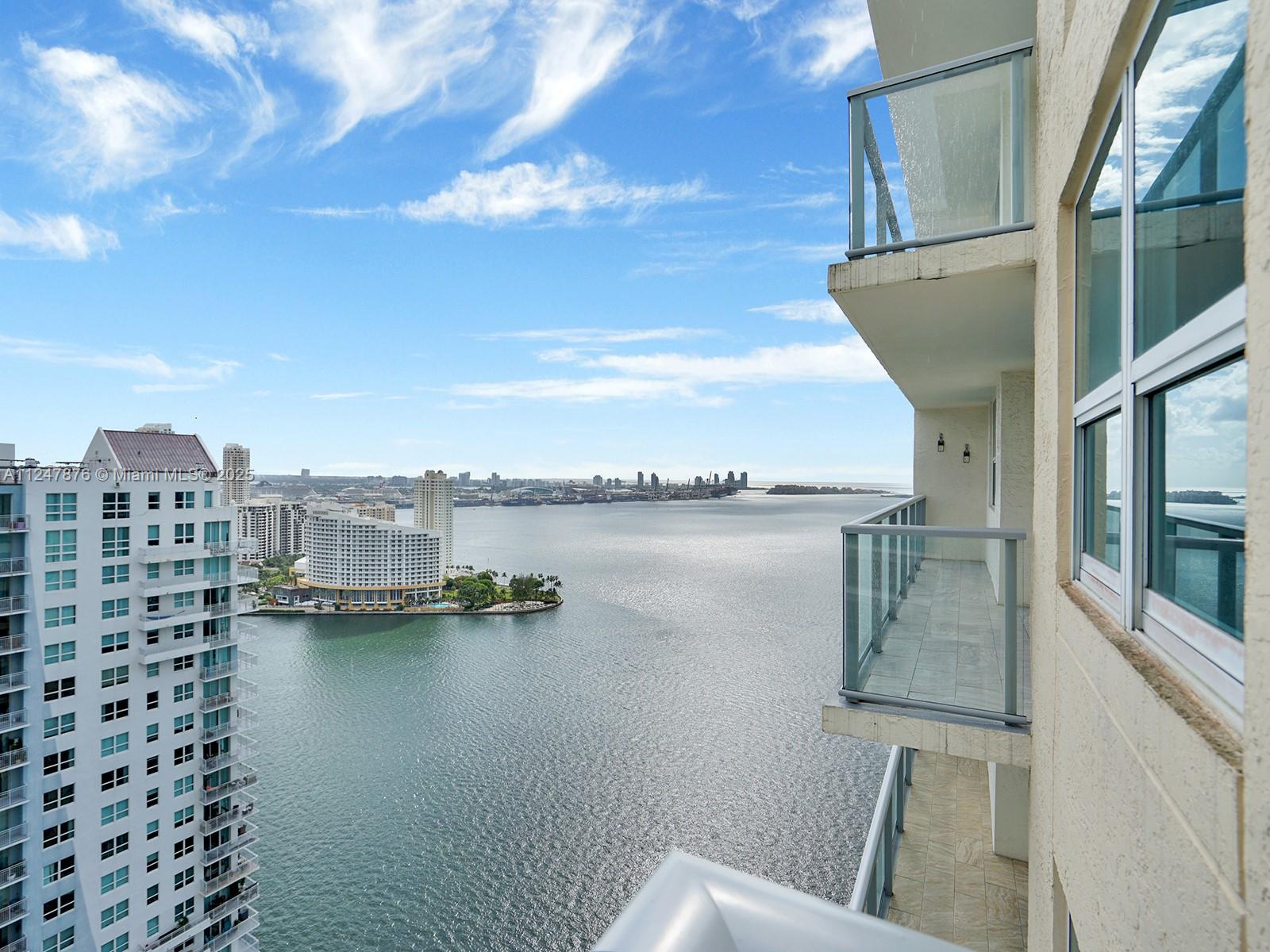 Condo for Sale in Miami, FL