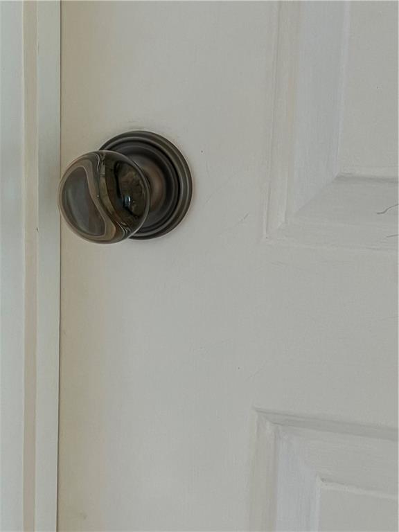 Glass knob hardware