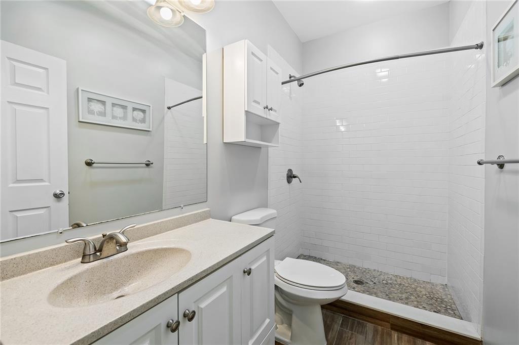 full bath in cottage