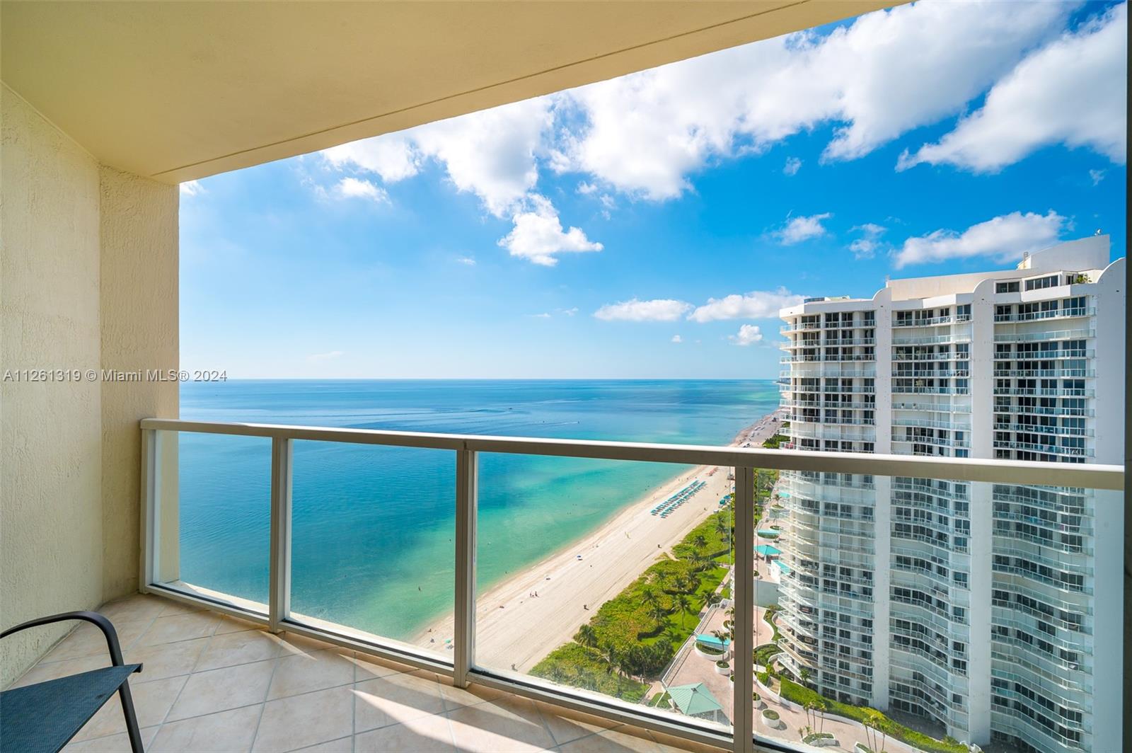 Condo for Sale in Sunny Isles Beach, FL