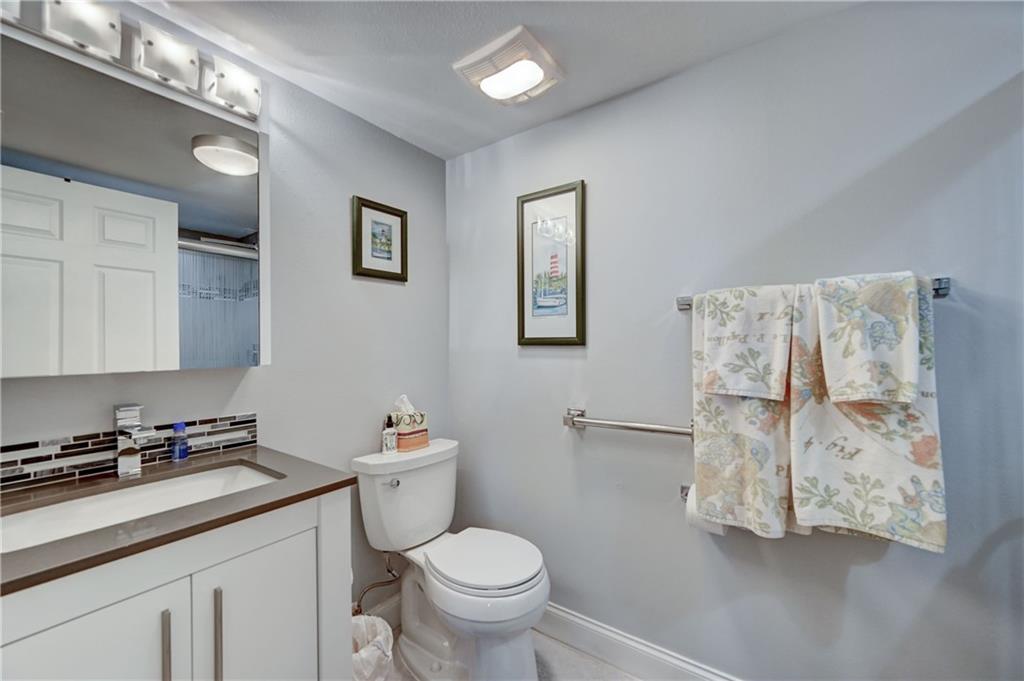 Guest Suite Bathroom