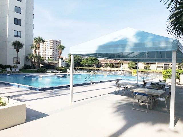 Hang out under the 20 x 30 canopy or at your Resort style heated pool or on waters edge.
