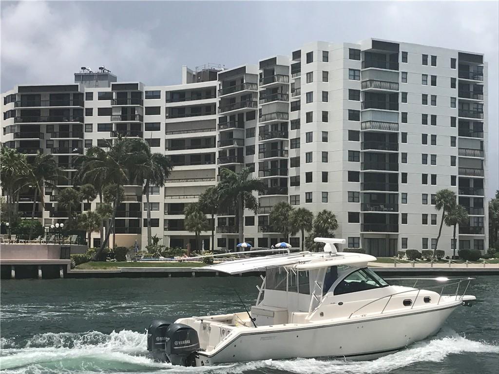 The most sought after Voyager is located directly on the West side of the Intracoastal Waterways.