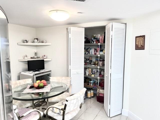 Eat-in Kitchen with large pantry