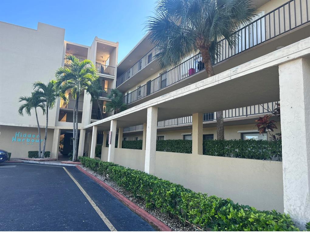 890 Federal Highway Lantana FL 33462 | R10841334