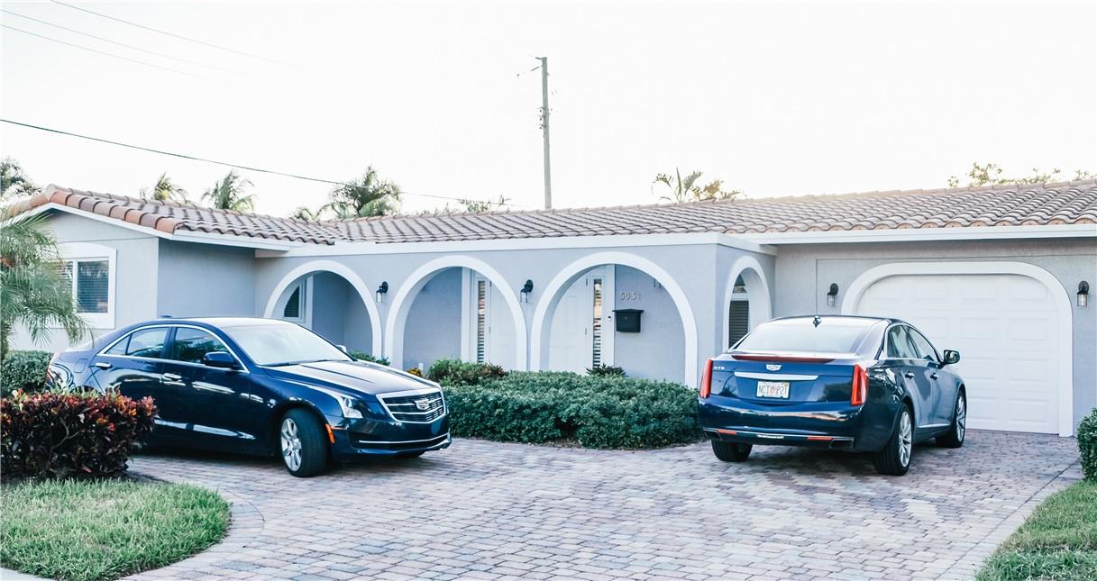 Homes for sale in Lighthouse Point, FL | 5051 Ne 24Th Ave, Lighthouse Point, FL 33064 | MLS# F10355392