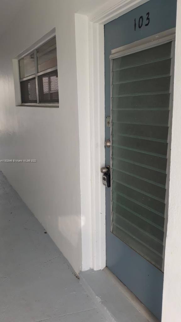 6520-winfield-blvd-103-margate-fl-33063/hzid_df50d90e