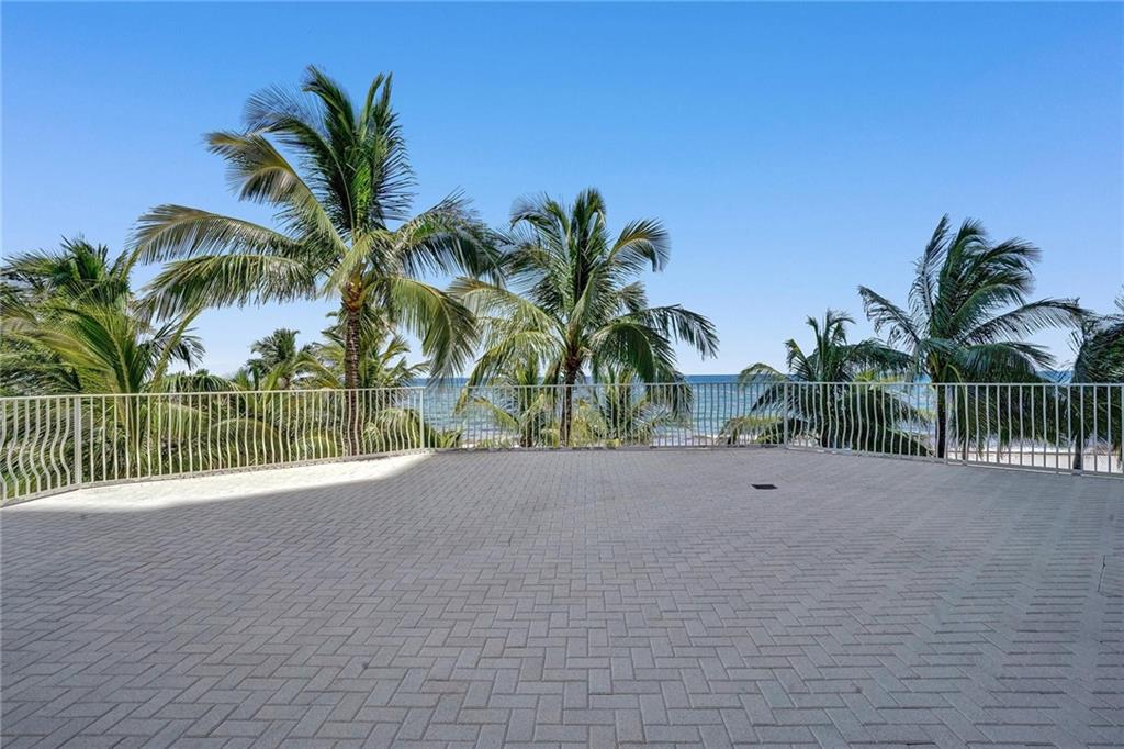 HUGE BALCONY ! Over 2600 SF