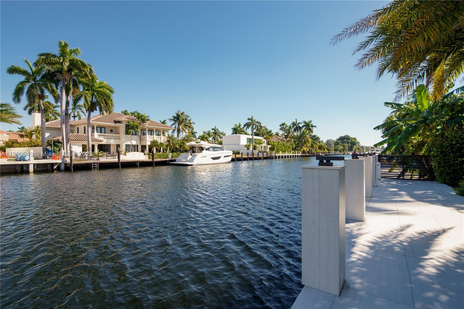 128 Fiesta Way, Fort Lauderdale FL 33301