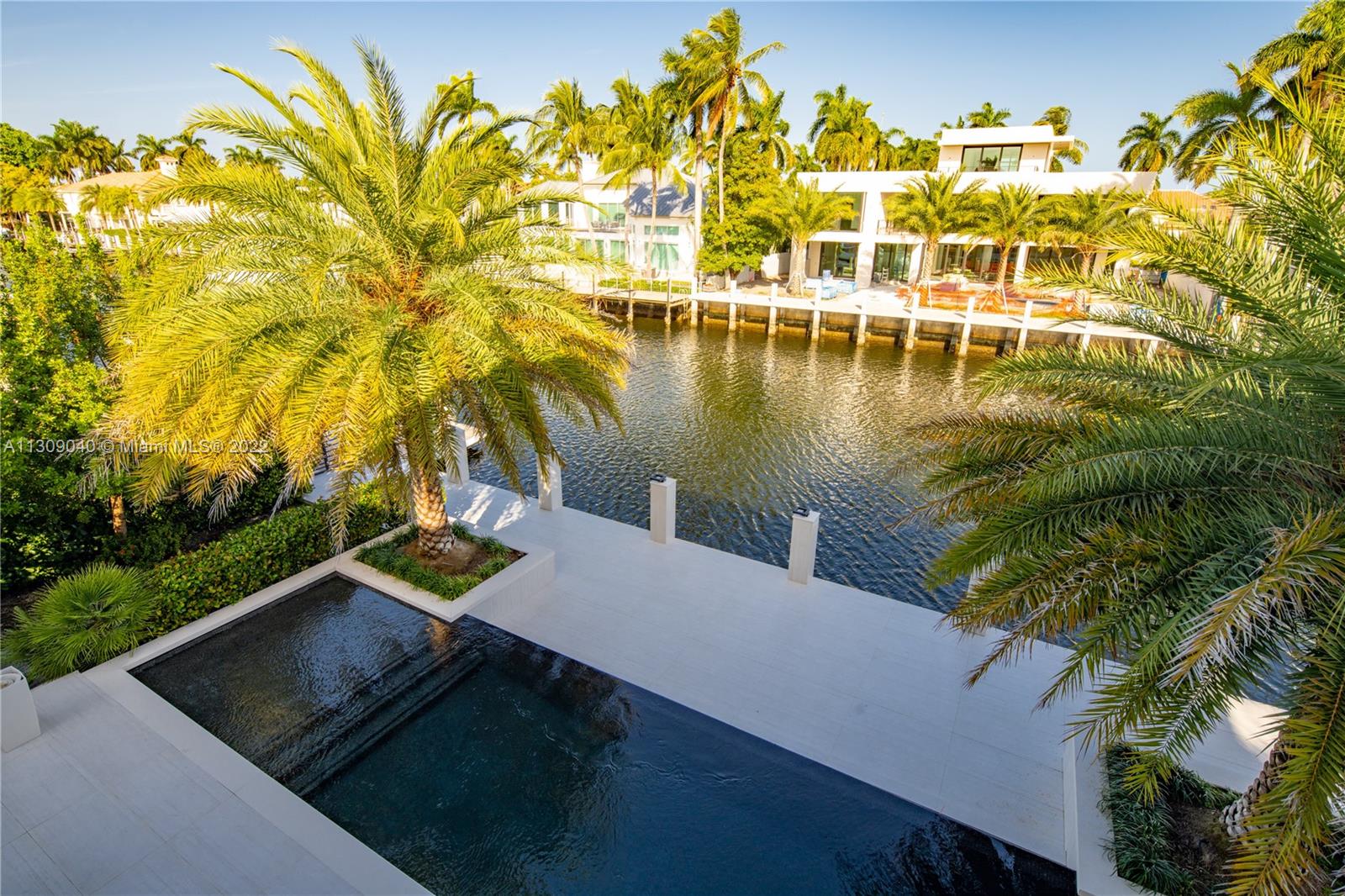 128 Fiesta Way, Fort Lauderdale FL 33301