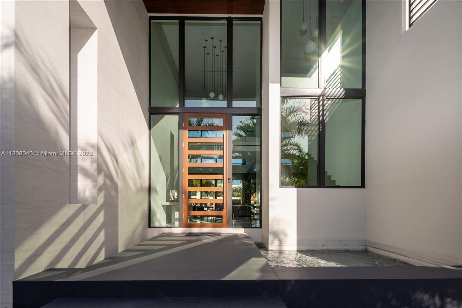 128 Fiesta Way, Fort Lauderdale FL 33301