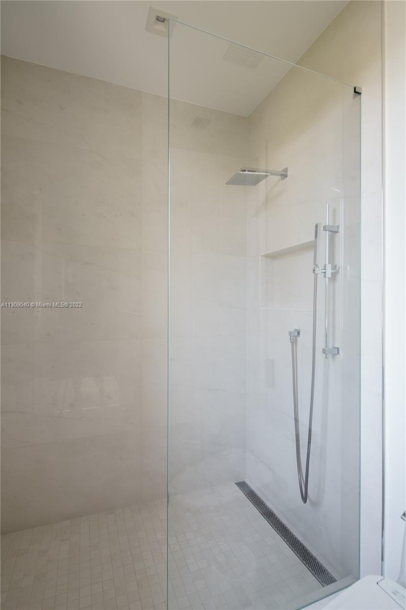 128 Fiesta Way, Fort Lauderdale FL 33301