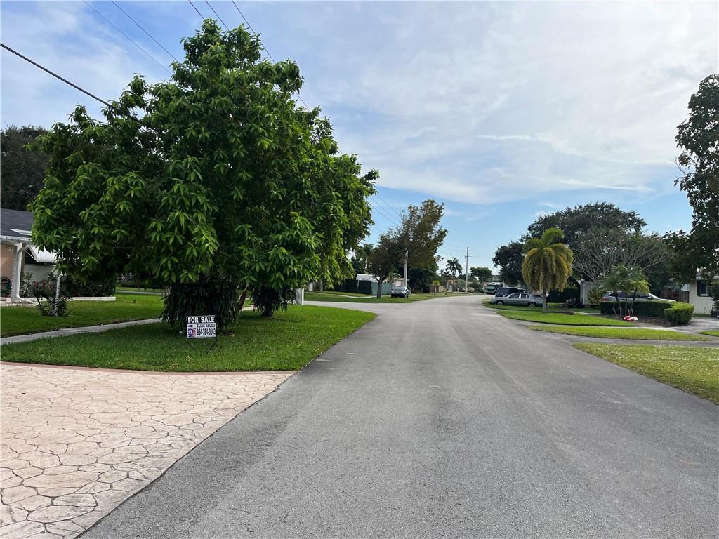 STREET VIEW TOWARD JOHNSON ST