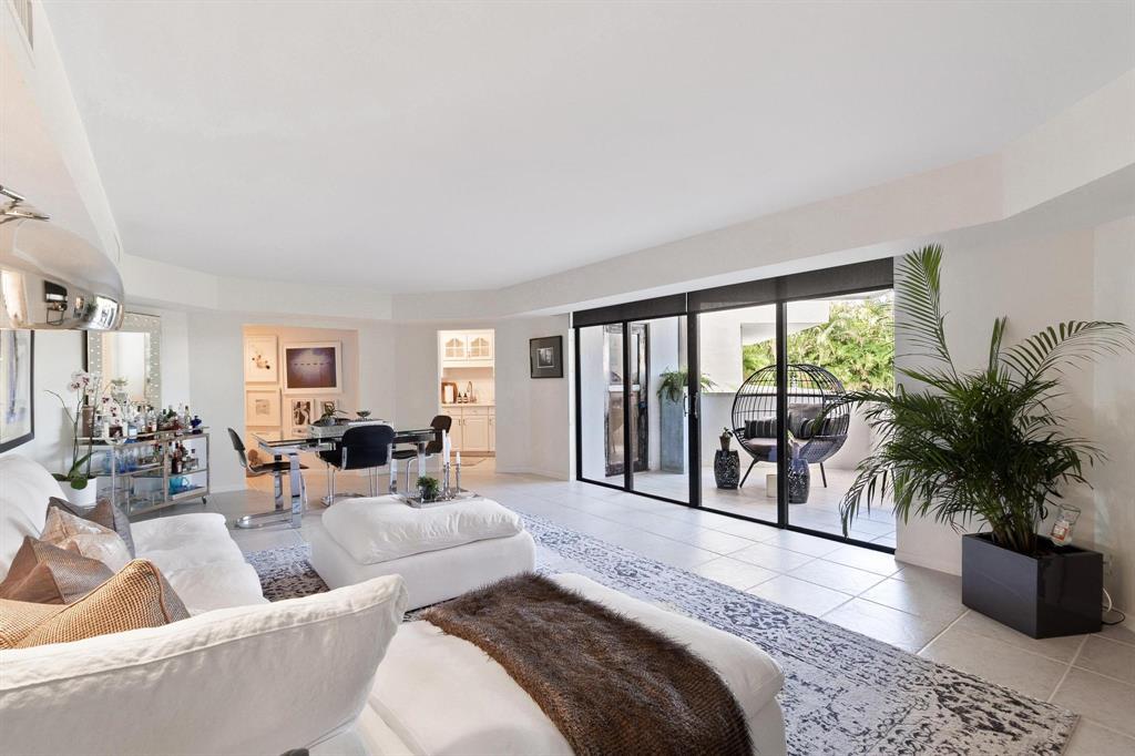 2860 Ocean Boulevard Palm Beach FL 33480 | R10851499