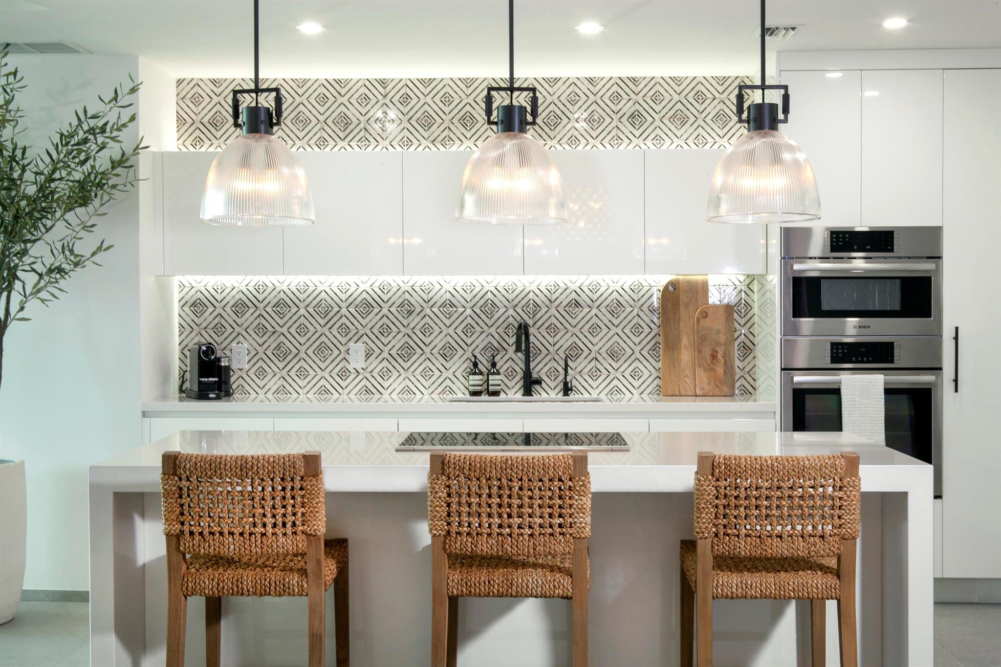 851 NE 1st Avenue 812