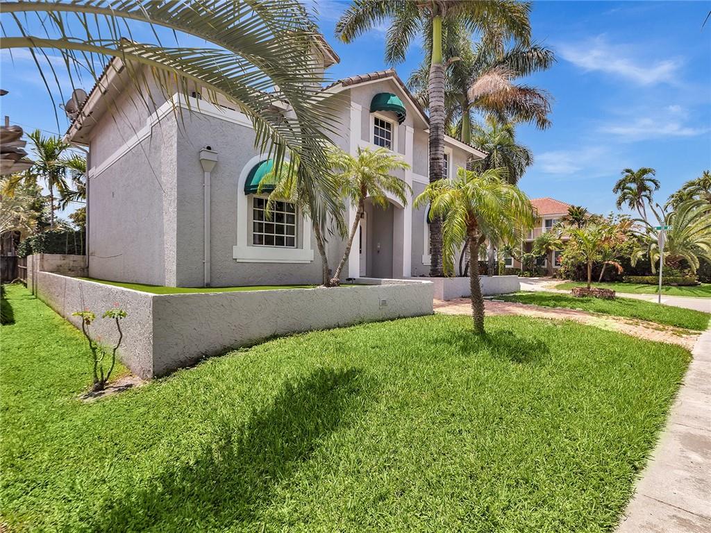 851 N 11th Ave Hollywood FL 33019 | F10362526