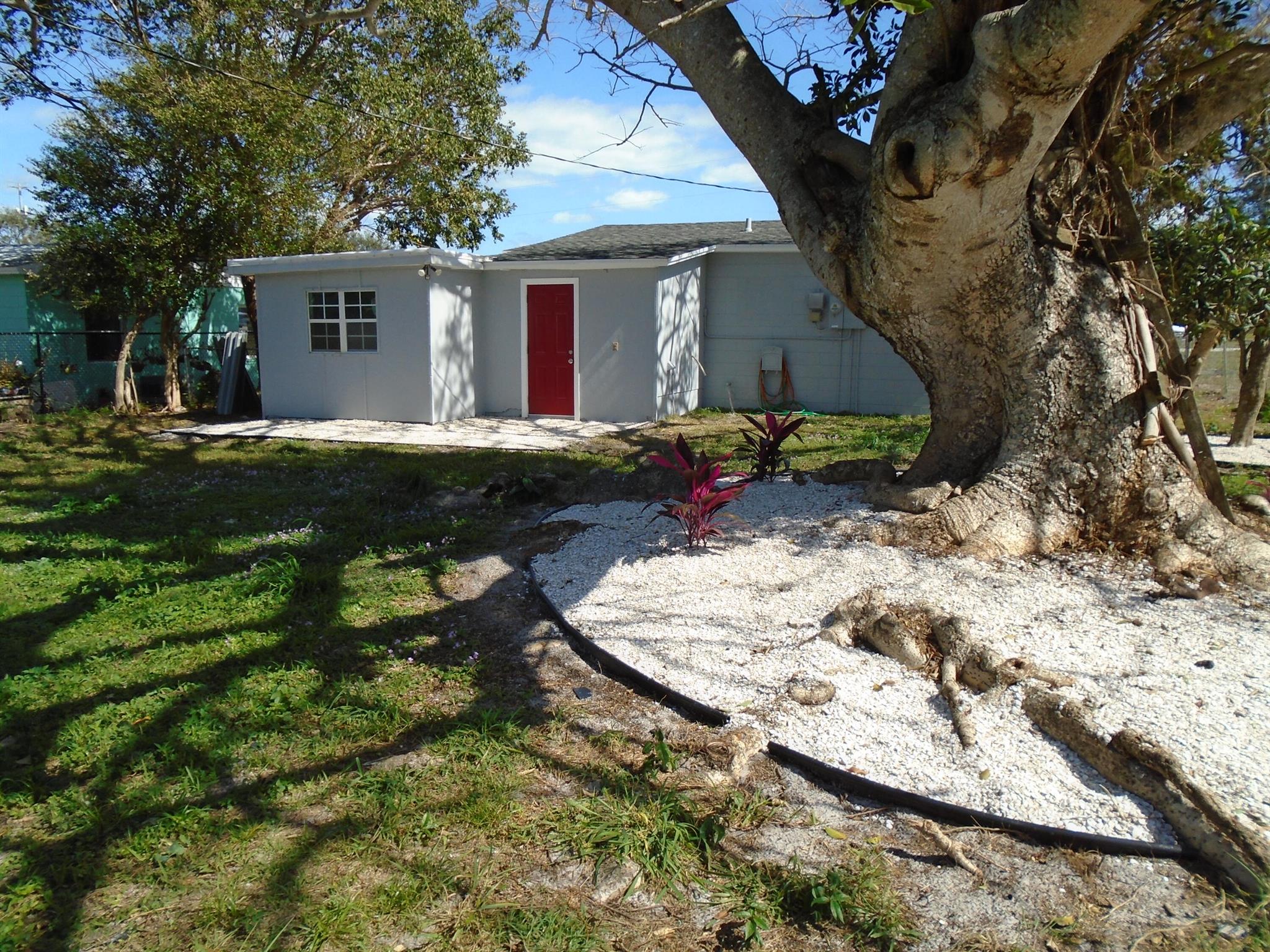 Homes for sale in Vero Beach, FL | 2405 3Rd Av Avenue Se, Vero Beach, FL 32962 | MLS# R10864512