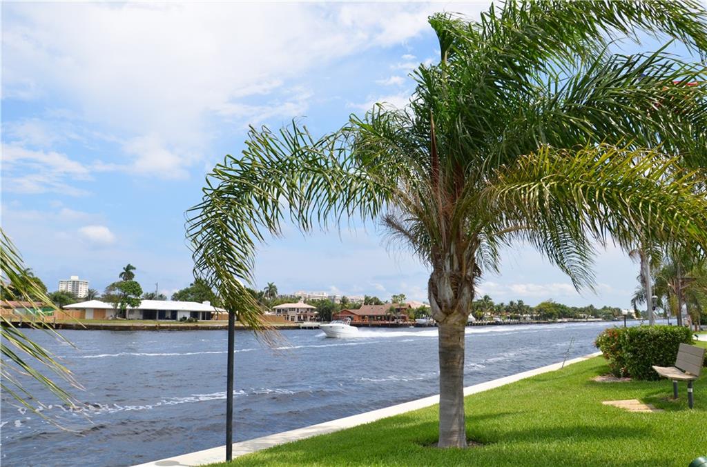 Community on the Intracoastal!