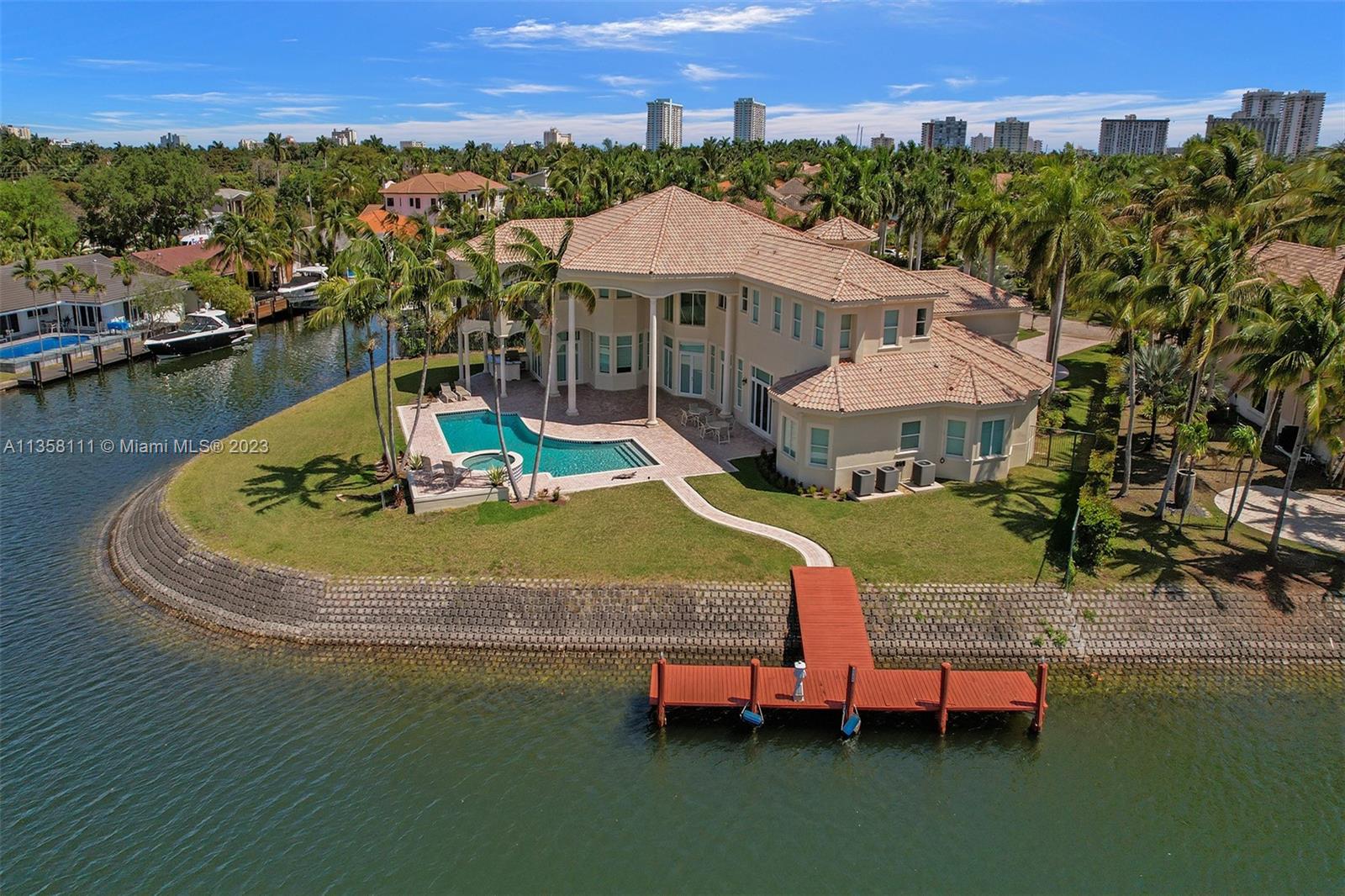 1130 Harbor Ct, Hollywood FL 33019