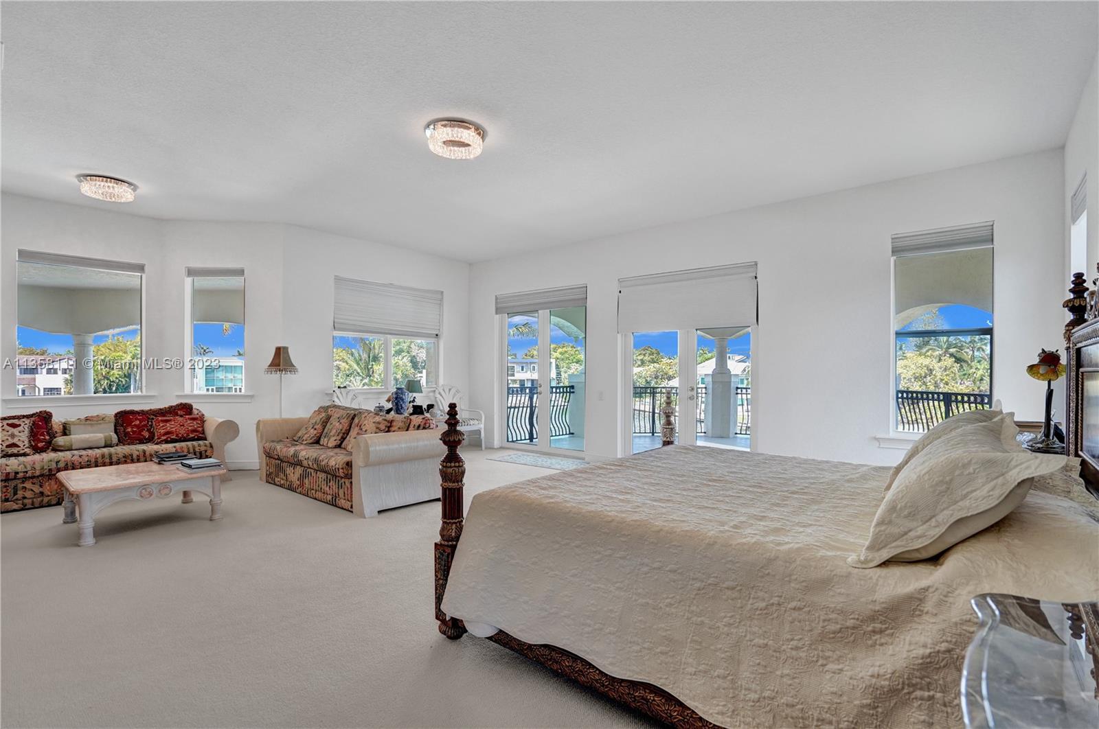 1130 Harbor Ct, Hollywood FL 33019