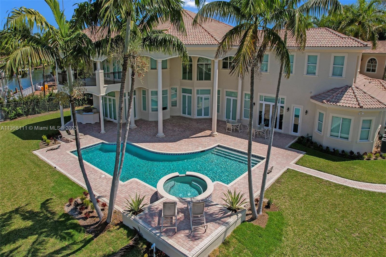 1130 Harbor Ct, Hollywood FL 33019