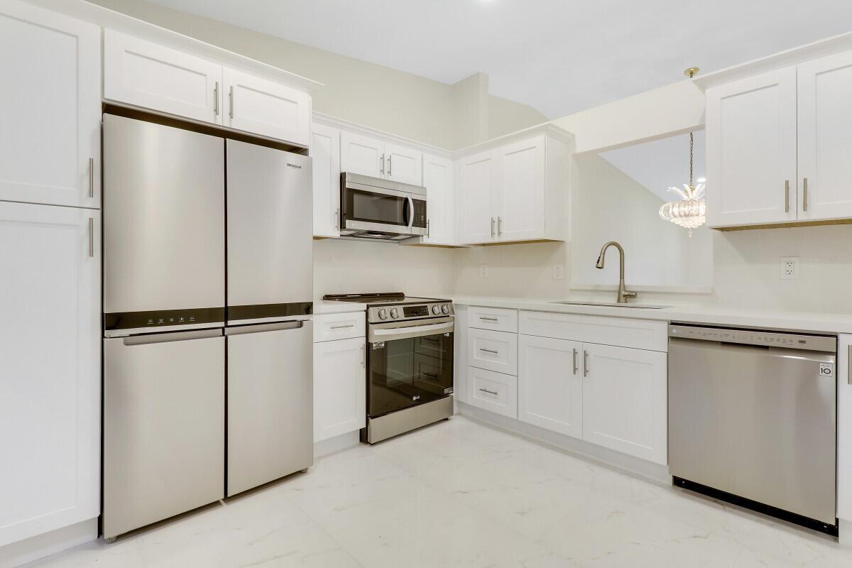 Homes for sale in Boca Raton, FL | 8273 Springtree Road, Boca Raton, FL 33496 | MLS# R10884601