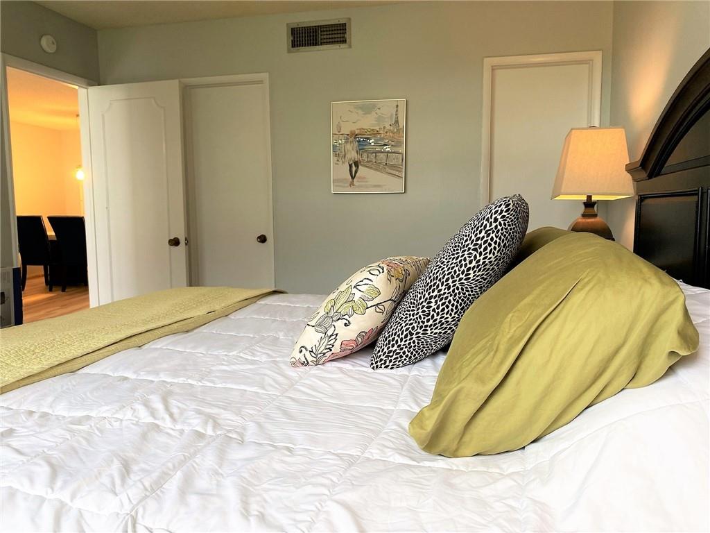 Main bedroom with large walk-in closet and en-suite bath