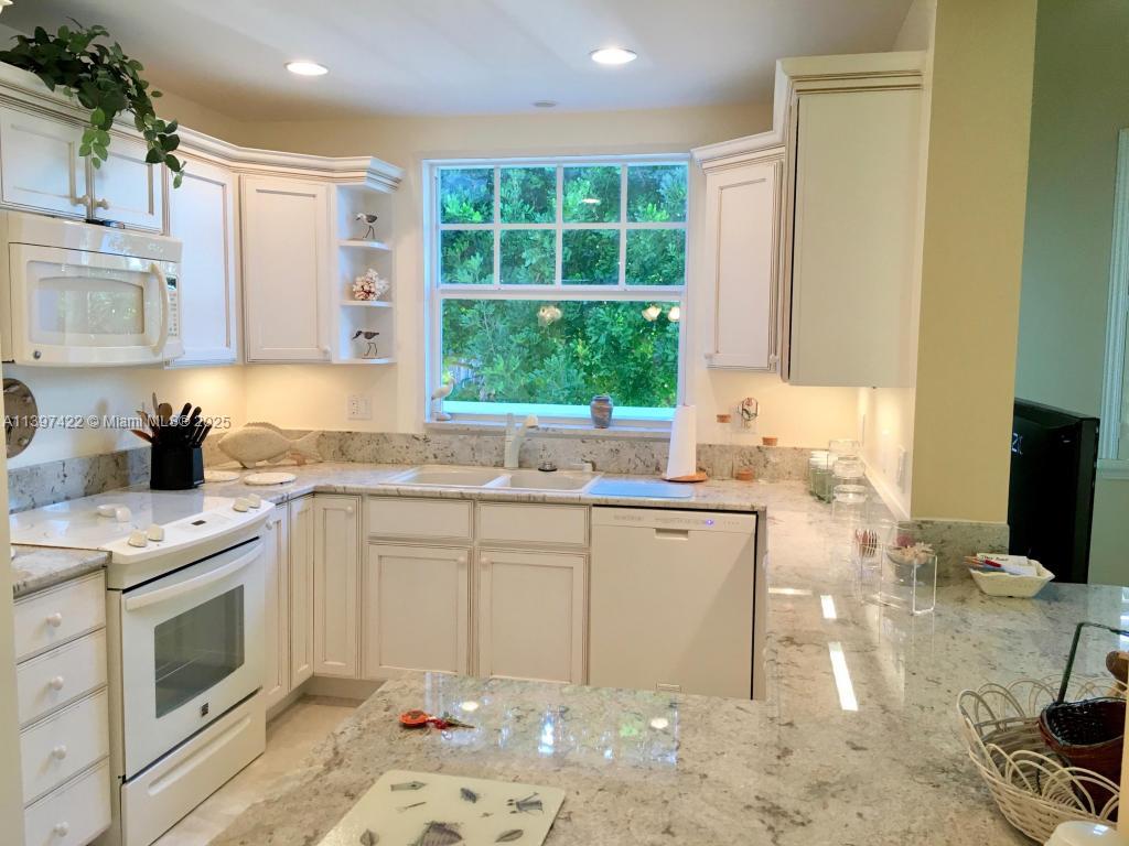 Private balcony with scenic views at 905 Mainsail Circle - Condo in Jupiter
